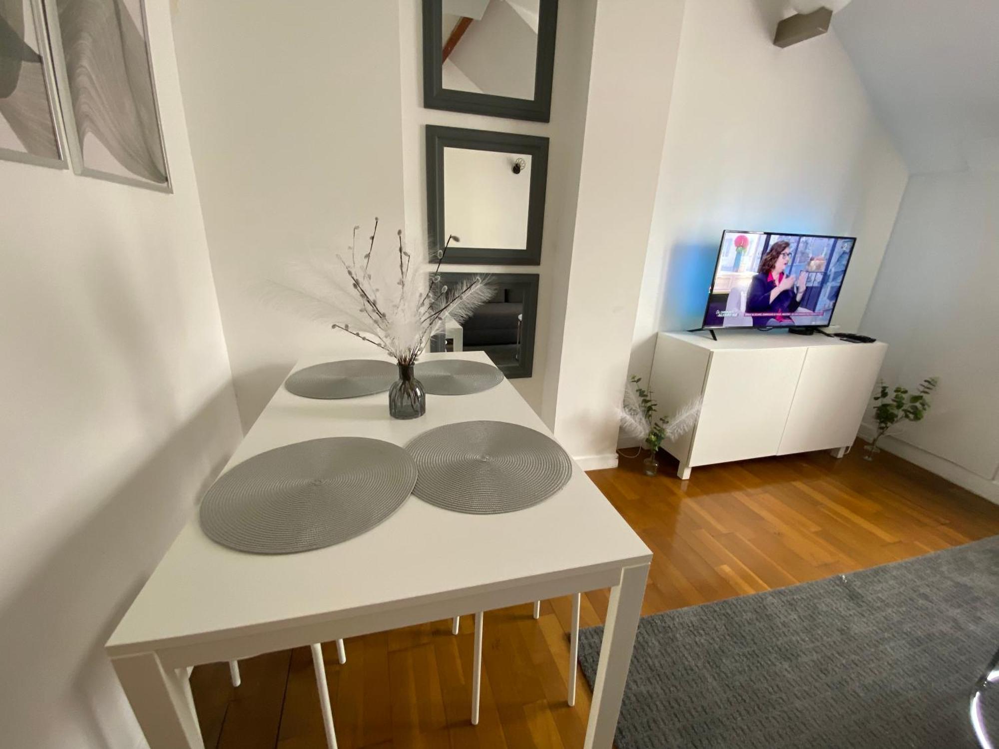 Апартаменты Duplex Minimaliste - 30 Min De Paris Сент-Уан-л'Омон Экстерьер фото